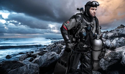 E.Motion Plus Drysuit 5 E.Motion Plus Drysuit - Image 3